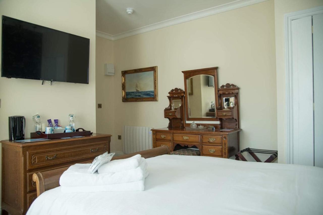 The Royal * Barmouth